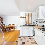 Guestready - Wooden Getaway In The 12Th Arr.